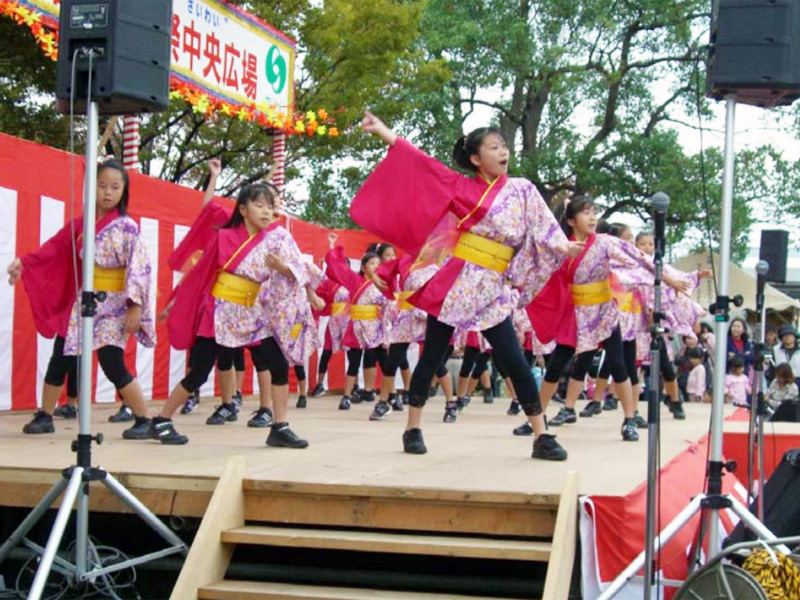 2008年10月19日、幸区民祭に「夢桜」「Fantastic Physical」が参加しました。