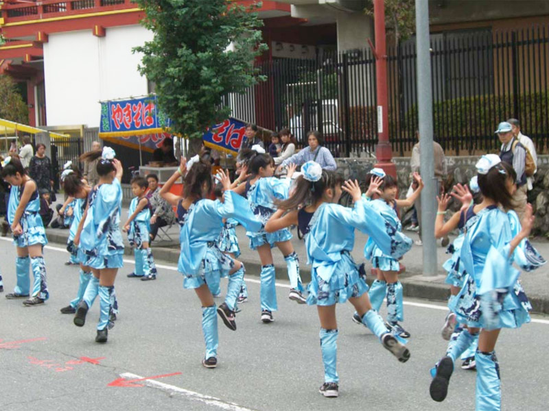 2008年10月26日、第7回秩父舞祭りに「SAKADO　WINDS」が参加。